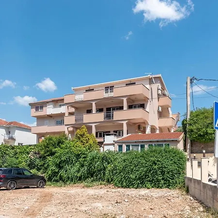 Magdalena Διαμέρισμα Τρογκίρ